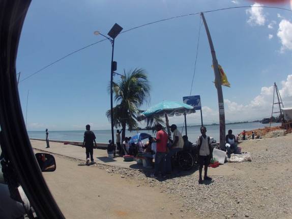 Dirigindo pelas ruas de Cap-Haitien, a segunda maior cidade do Haiti